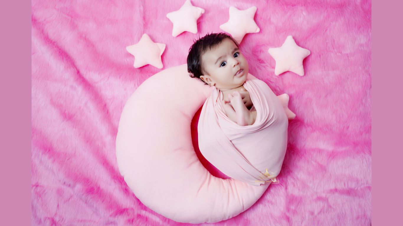 Maternity Shoot in Gorakhpur with Props – Celebrate Your Beautiful Journey