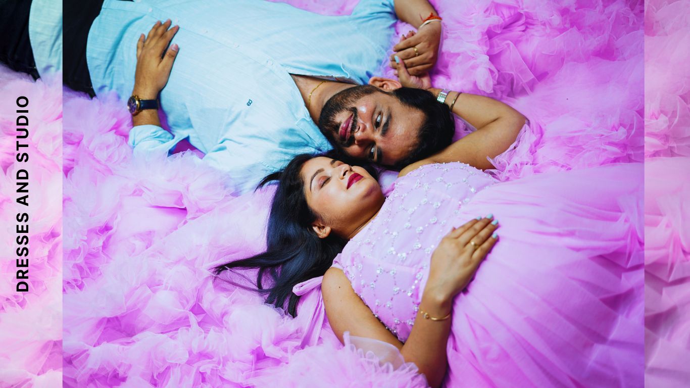 Best Pregnancy Shoot in Gorakhpur – Dresses And Studio
